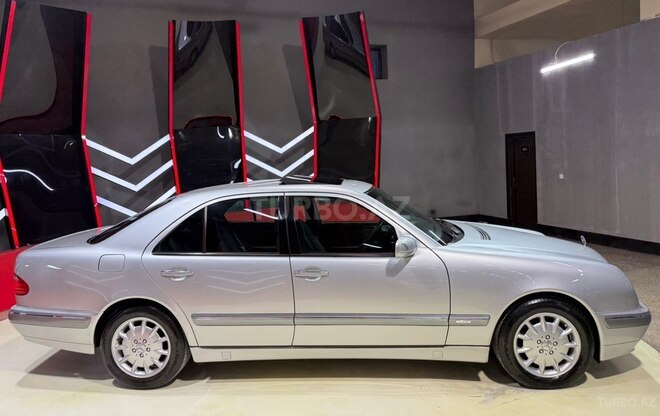 Mercedes E 240-7