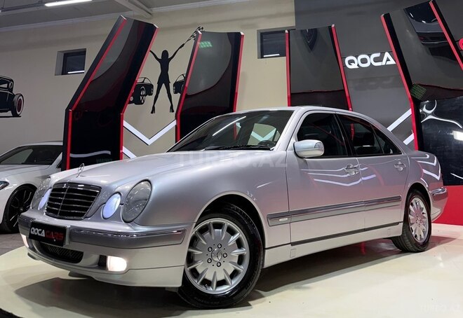 Mercedes E 240-2