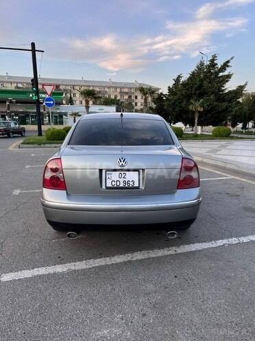 Volkswagen Passat-8