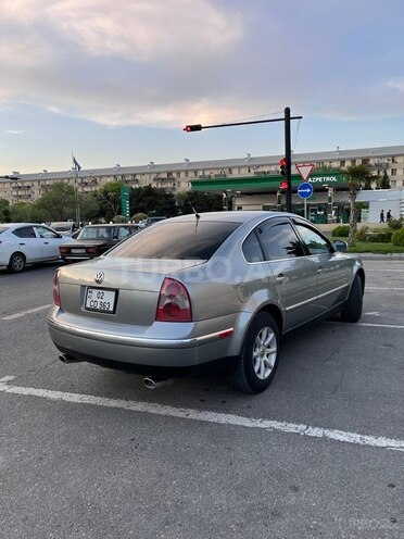 Volkswagen Passat-11