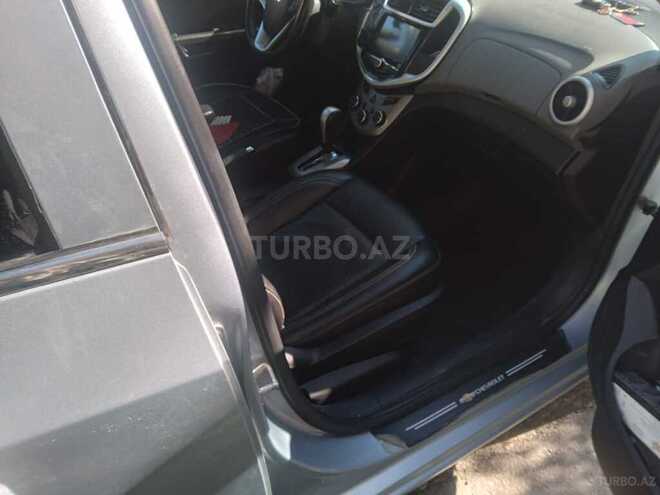 Chevrolet Sonic-5