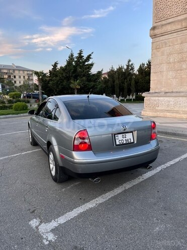 Volkswagen Passat-10