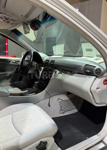 Mercedes C 200-12