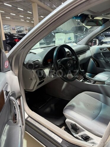 Mercedes C 200-11