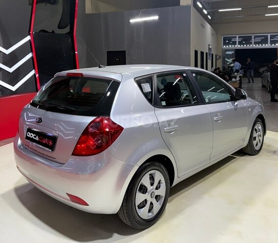 Kia Ceed-6