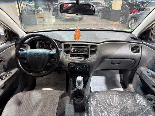 Kia Rio-11