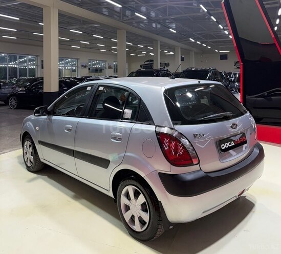 Kia Rio-7
