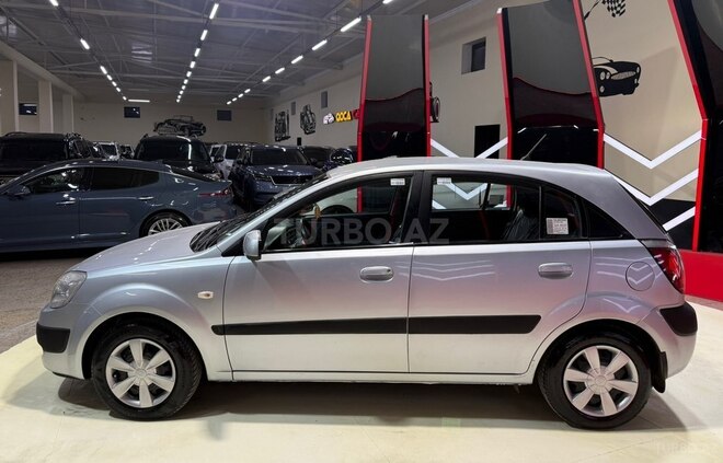 Kia Rio-5