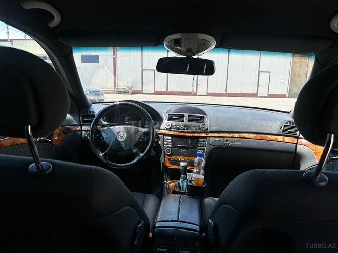Mercedes E 220-13