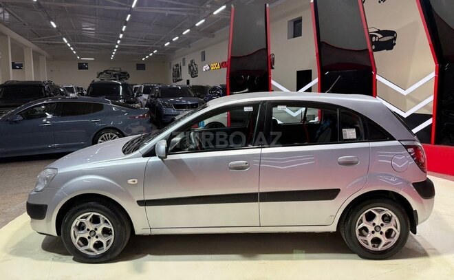 Kia Rio-5