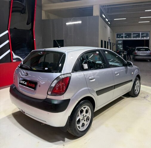 Kia Rio-7