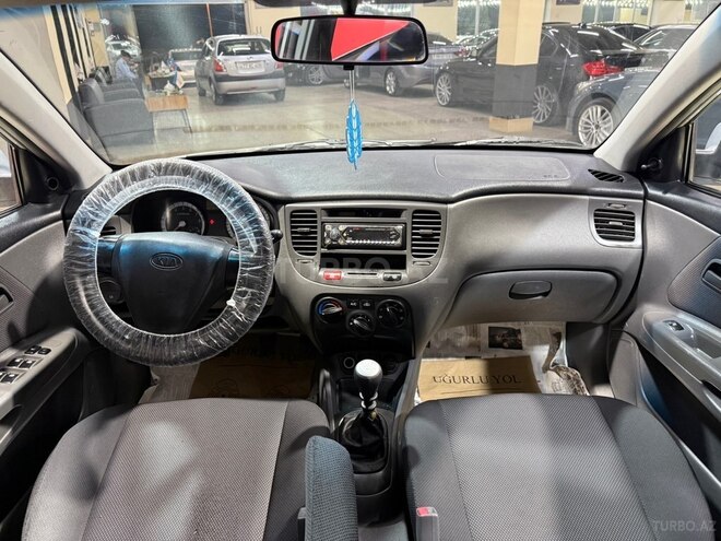 Kia Rio-11