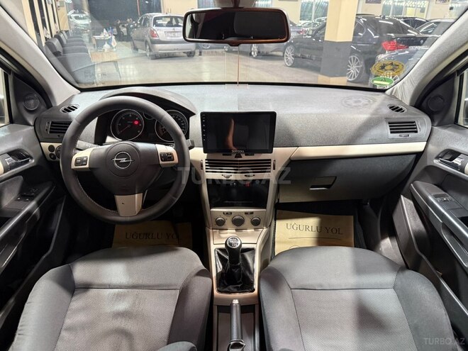 Opel Astra-11