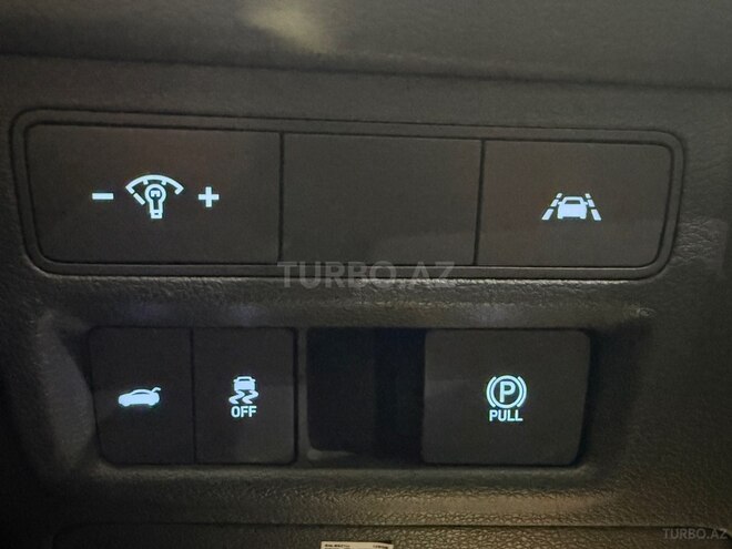 Hyundai Sonata-26