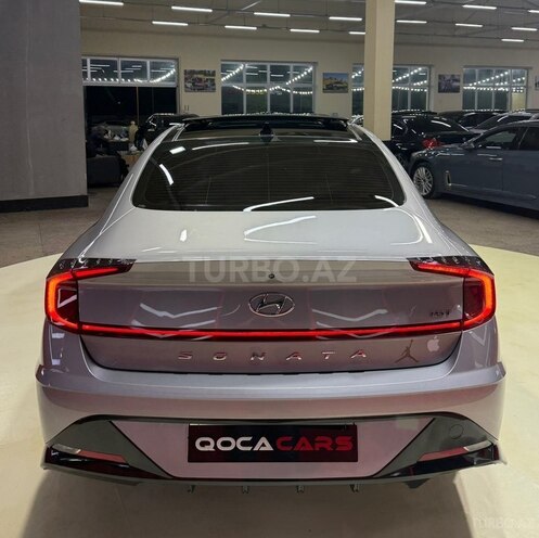 Hyundai Sonata-17
