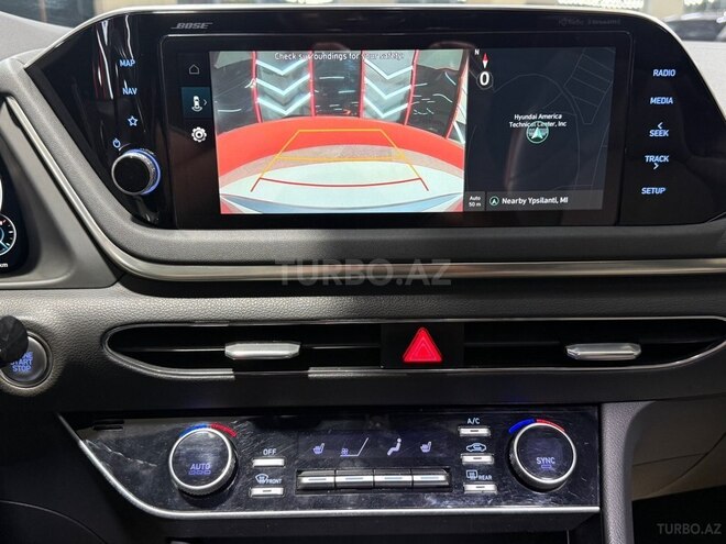 Hyundai Sonata-27