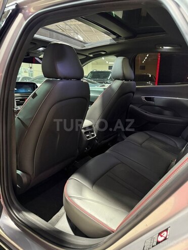 Hyundai Sonata-23