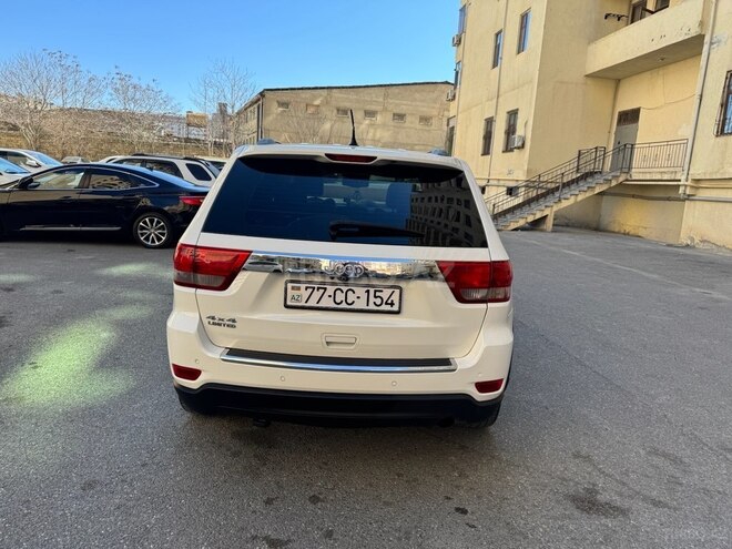Jeep Grand Cherokee-3