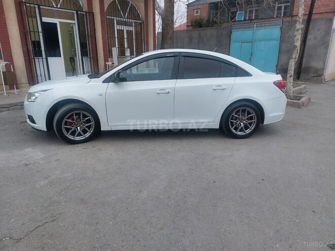 Chevrolet Cruze-5