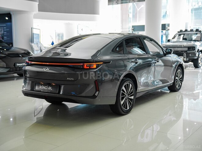 Changan Qiyuan A05-5