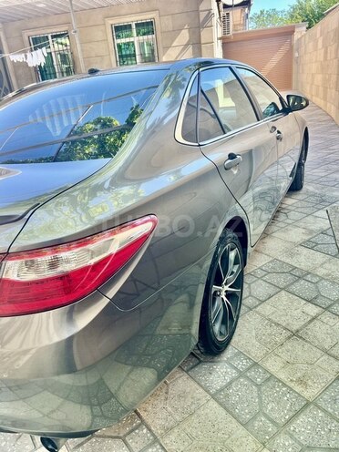 Toyota Camry-8