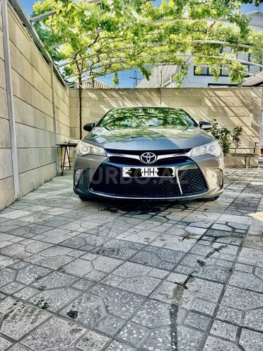 Toyota Camry-1
