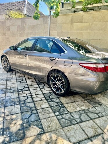 Toyota Camry-9