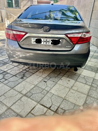 Toyota Camry-7