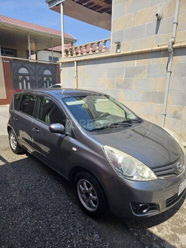 Nissan Note-2