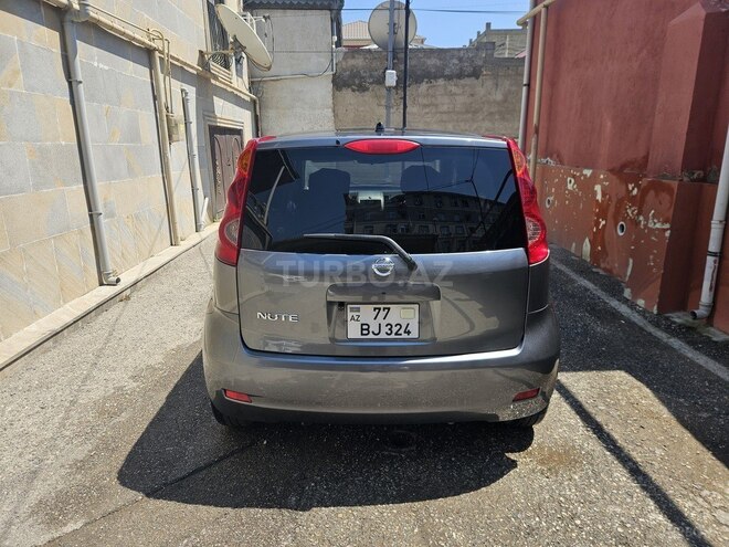 Nissan Note-7