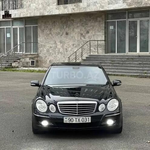 Mercedes E 270-1