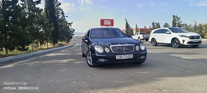 Mercedes E 270-13