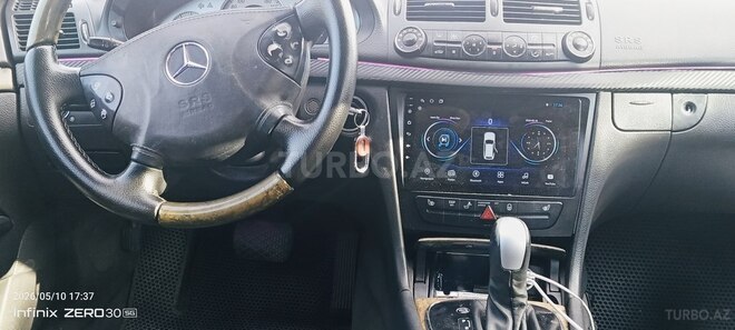 Mercedes E 270-3