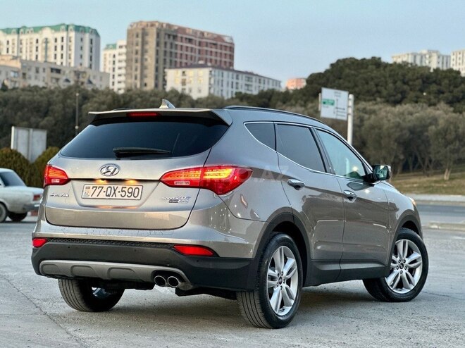 Hyundai Santa Fe-12