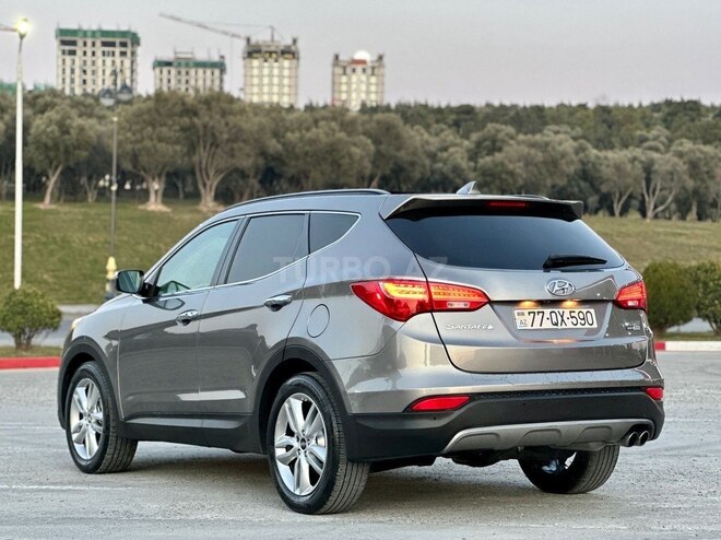 Hyundai Santa Fe-9