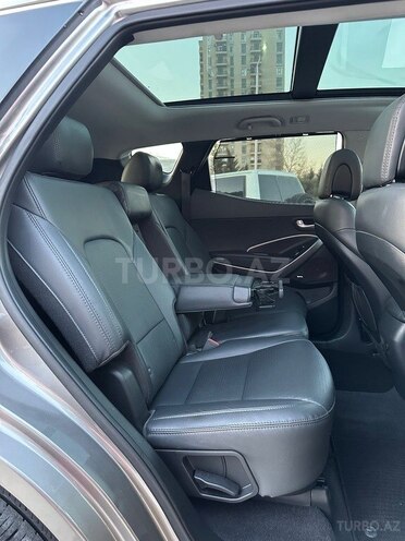 Hyundai Santa Fe-19