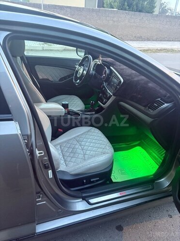 Kia Optima-11