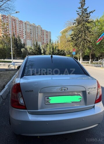 Hyundai Accent-8