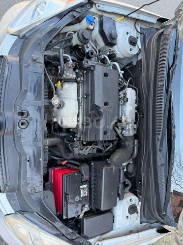Hyundai Accent-3