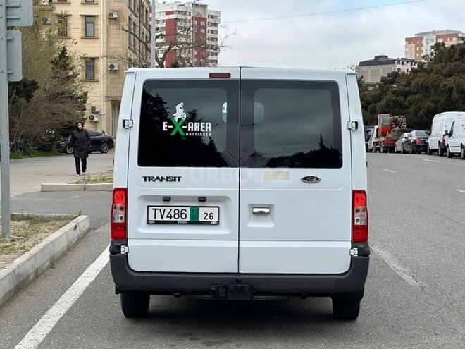 Ford Transit-5