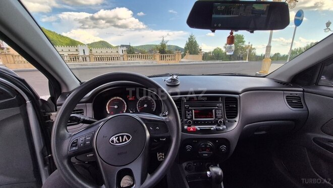 Kia Pride-8