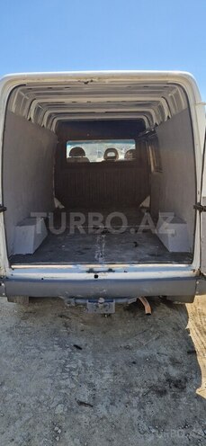 Ford Transit-5