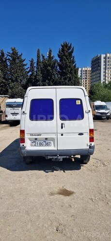 Ford Transit-4