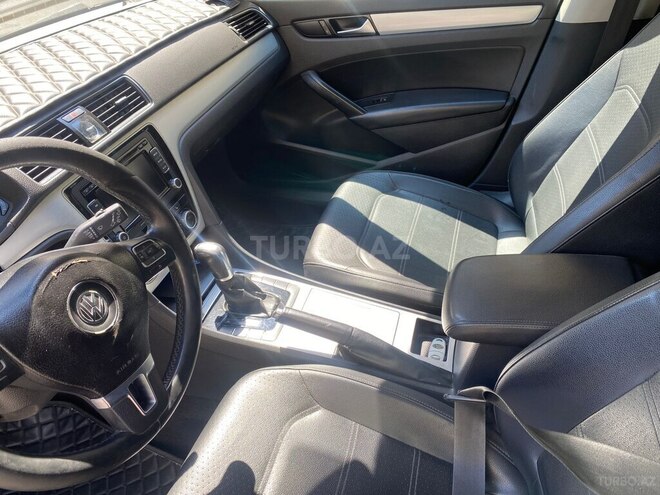 Volkswagen Passat-5