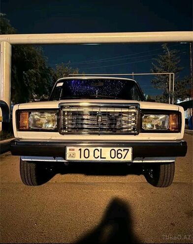 LADA (VAZ) 2107-1