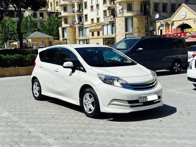 Nissan Note-2