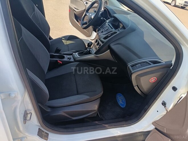 Ford Focus-6