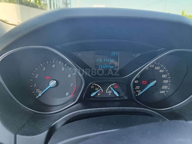 Ford Focus-7