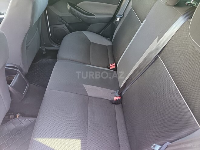 Ford Focus-8