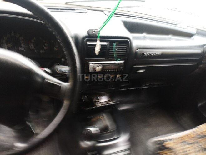 GAZ 3110 "Volga"-6